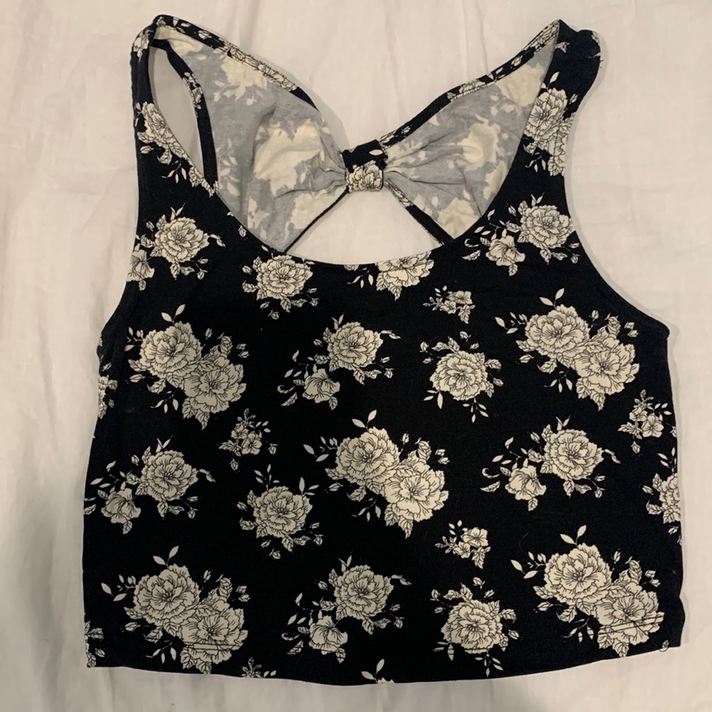 Cropped Black and white flower tank
